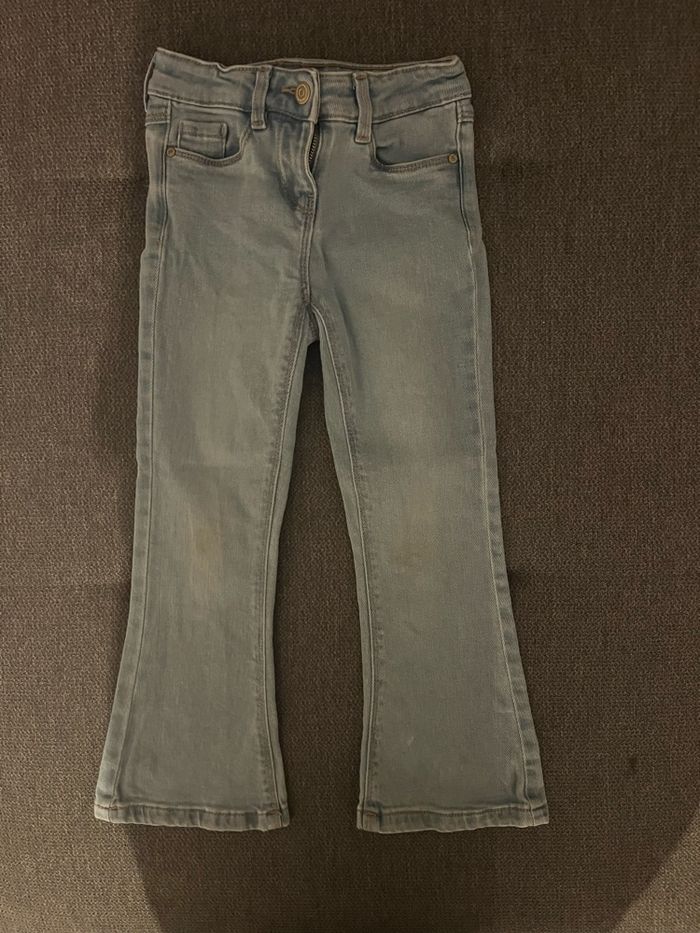 Jean pattes d’éléphant tape à l’œil