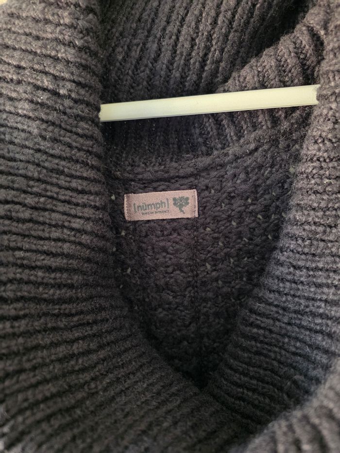 Pull Neuf - photo numéro 2