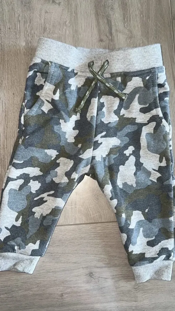 Jogging ensemble - photo numéro 4