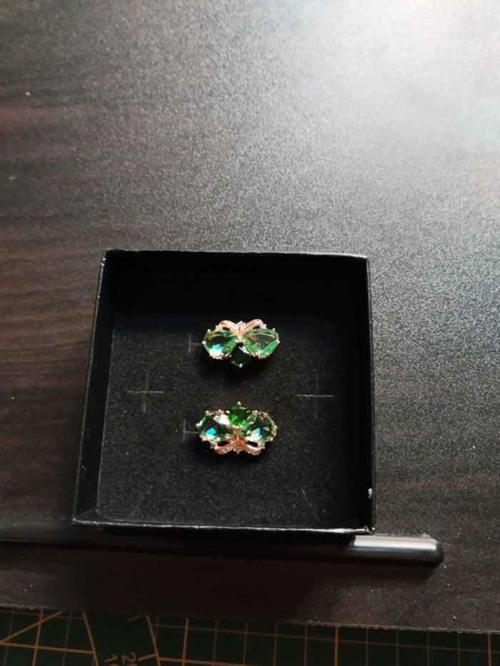 Boucles d'oreilles vintage avec coffret cadeau - photo numéro 4