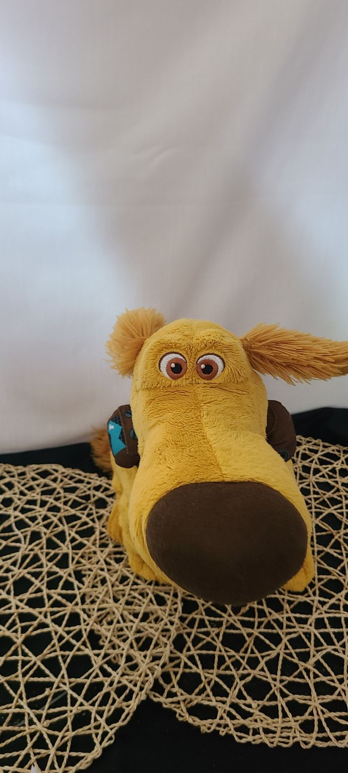 Peluche Doug Chien Là Haut Disney Store Up Dug 30 cm - photo numéro 2