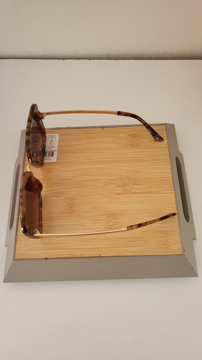 Lunettes de soleil - photo numéro 2