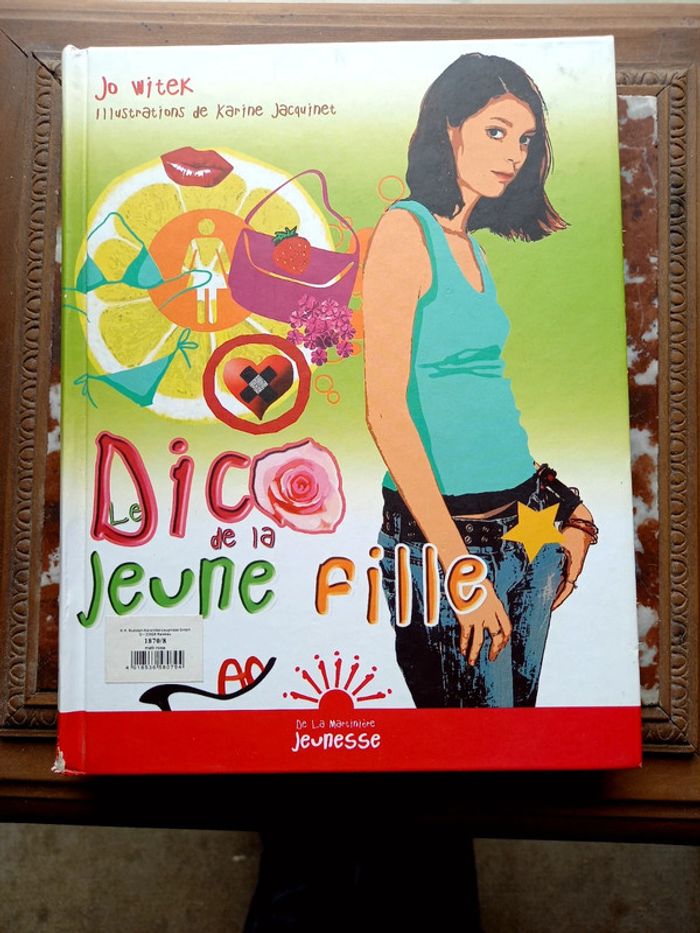 Le dico de la jeune fille