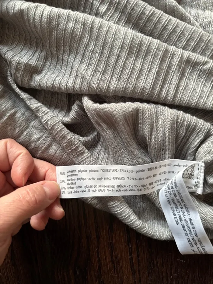 T-shirt manches longues Zara - photo numéro 8