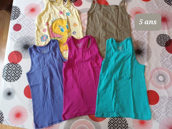 Lot 5 débardeurs 👧 taille 5 ans - photo numéro 2