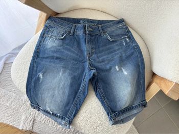 Bermuda femme taille 29 très bon état