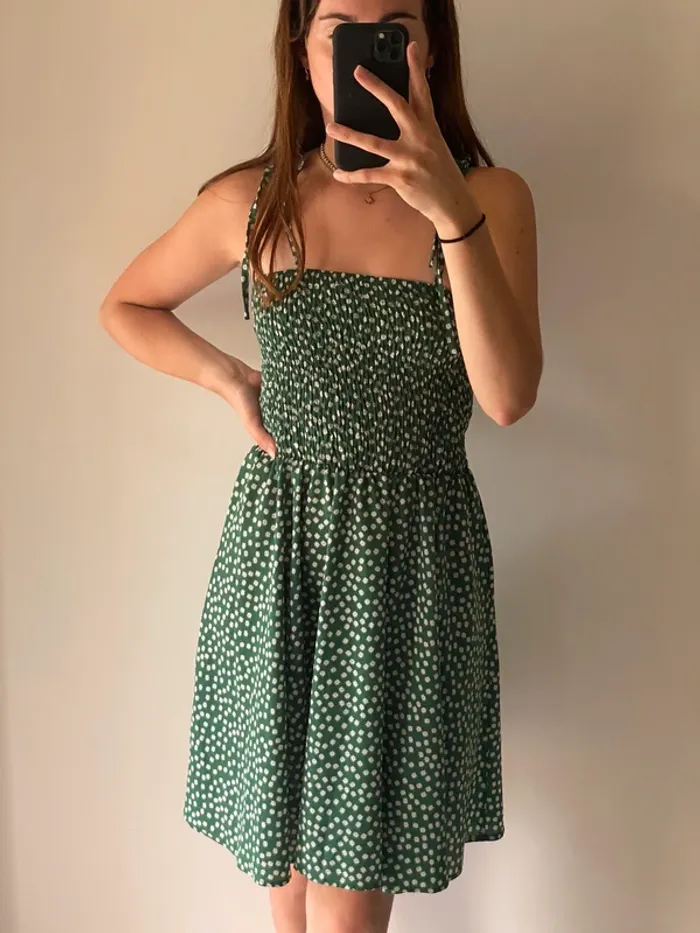 Robe verte - photo numéro 2