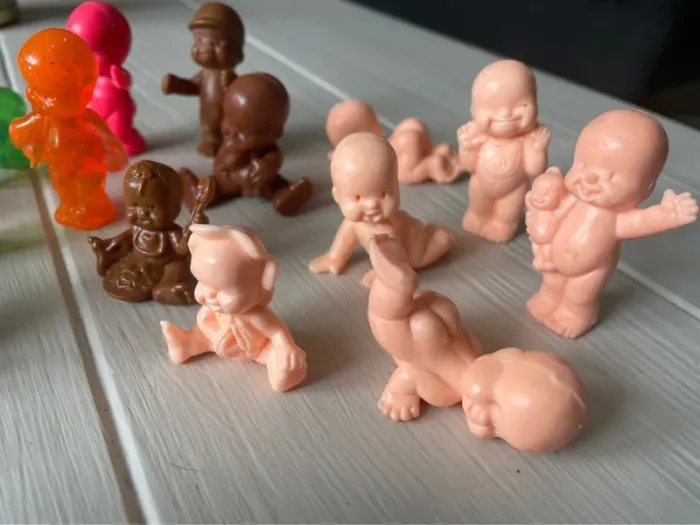 Lot De 24 Figurines Mini "Babies" "Magic Babies" Vintage Années 90 - photo numéro 4