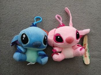 Lot de 2 peluches Angel et Stitch