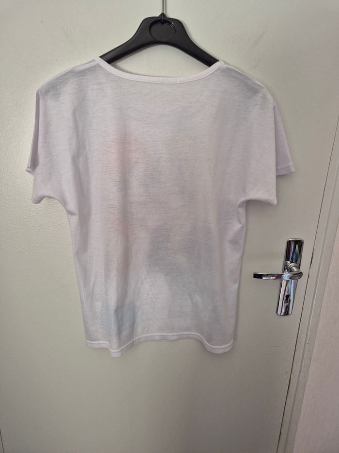 Superbe tee-shirt reine des neige taille 38 - photo numéro 4