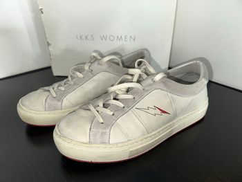 Baskets en cuir véritable blanc crème et gris IKKS T39