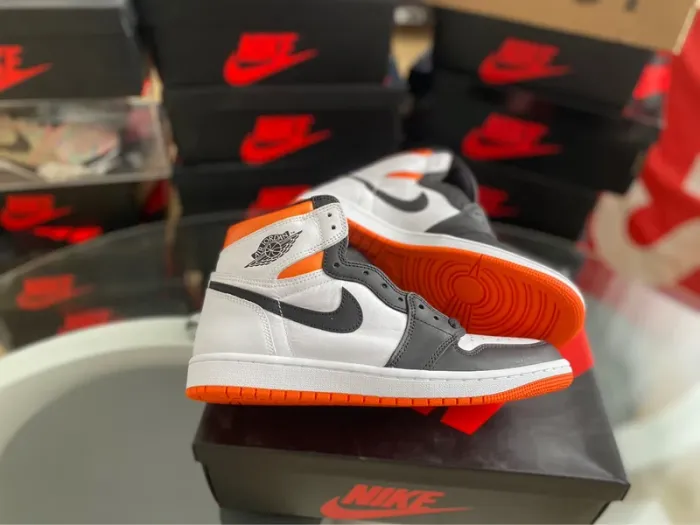 Jordan 1 high retro orange vif