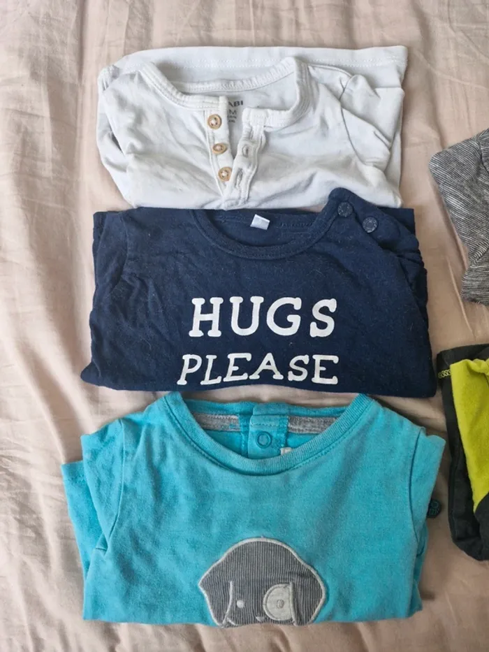 Lots t-shirts manches longues 1 mois - photo numéro 3