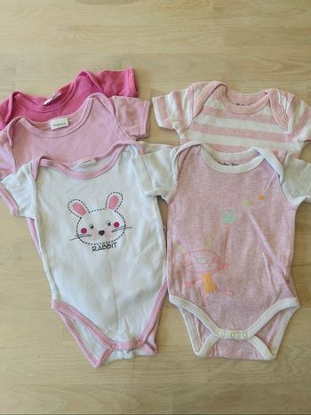 Lot de 5 bodies fille 9 mois