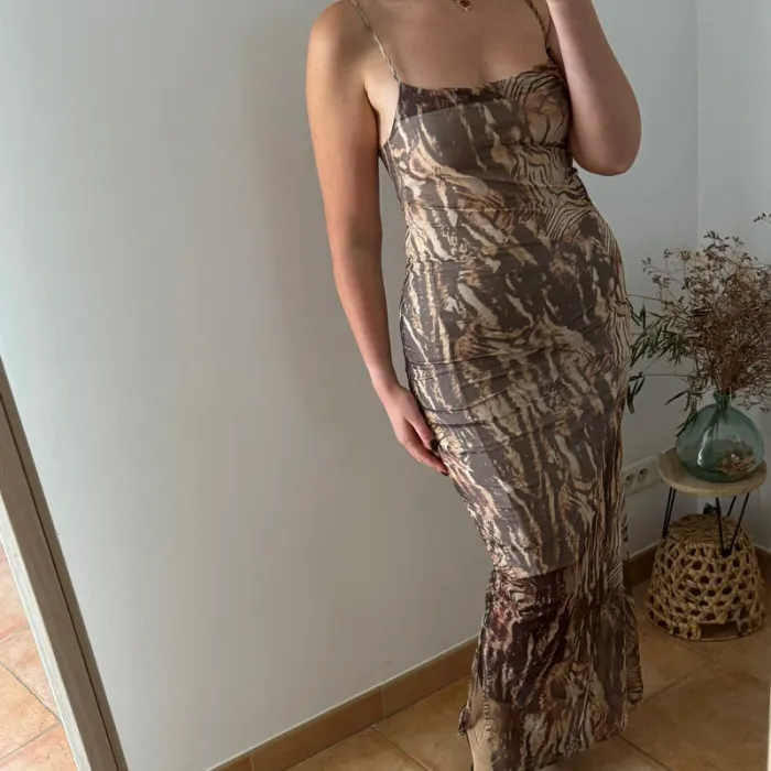 Robe longue imprimé animal PrettyLittleThing taille S