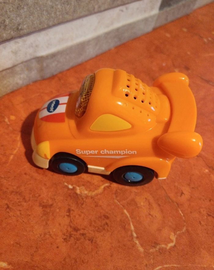 Léon tut tut super champion - photo numéro 3