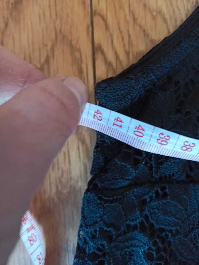 Robe noire - photo numéro 11