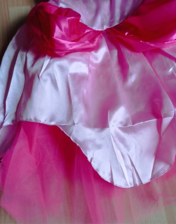 Déguisement robe princesse Peach et ces accessoires 5ans - photo numéro 5