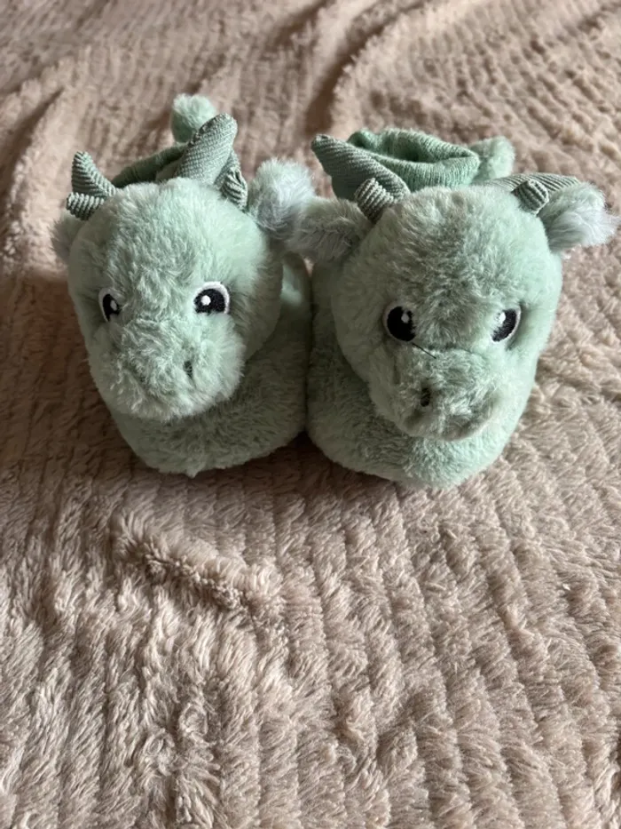 Chaussons dragon P24