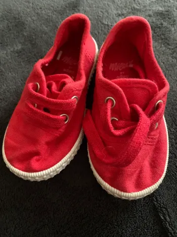 Baskets en toile taille 22