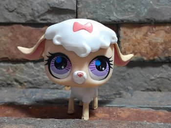 Figurine Petshop.  C Paris