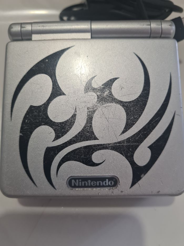 Game boy advance sp tribal  + 1 jeu - photo numéro 3