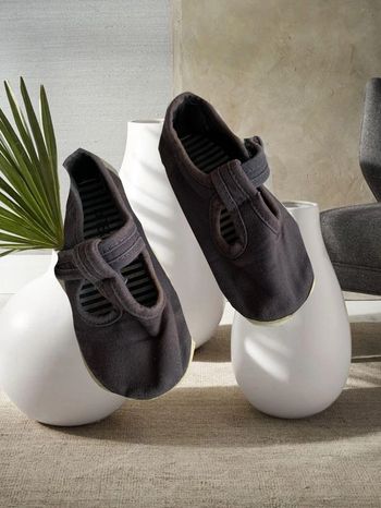 Sandales grises t23 tex😺