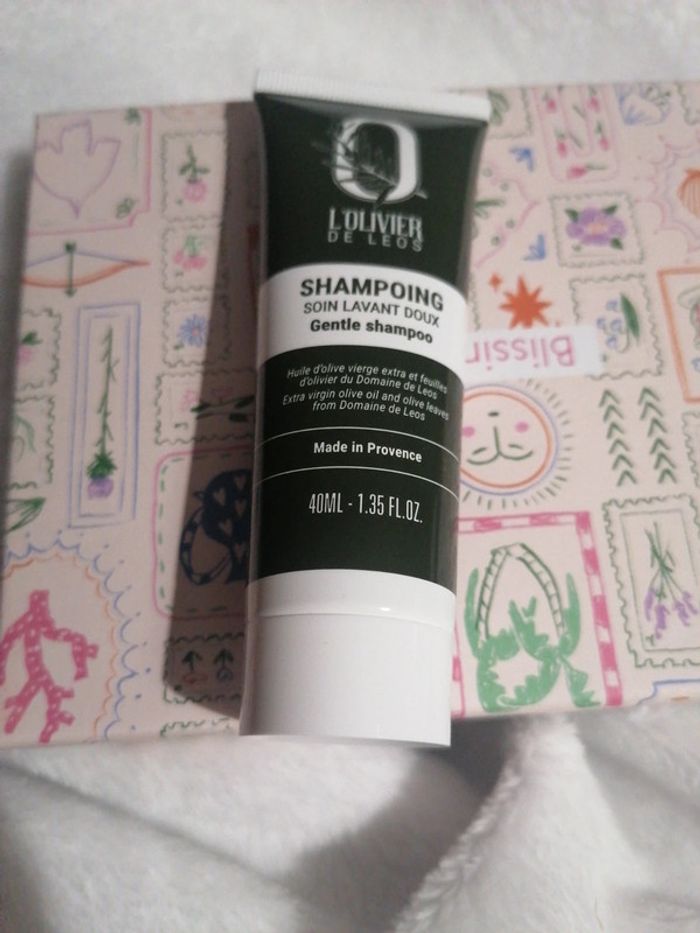 Shampooing soin lavant doux neuf L'olivier de Leos 40ml