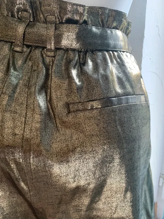 Short more doré taille 38 - photo numéro 10