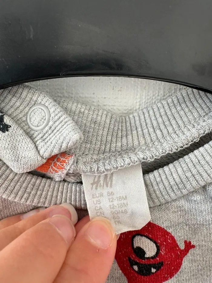 Pull gris - taille 18 mois 🌼 - photo numéro 2