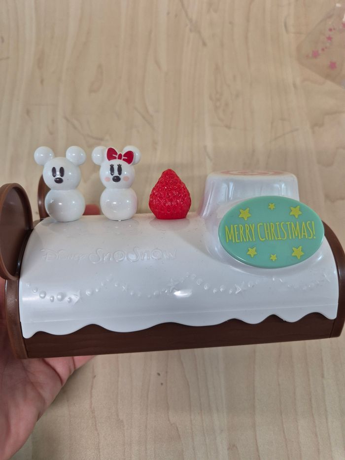 Boite plastique Tokyo Disney Resort : Bûche de Noël - photo numéro 3