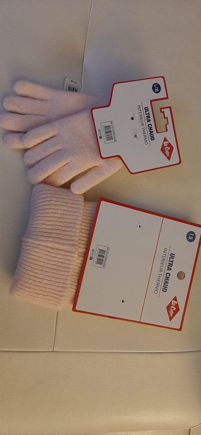 Bonnet et gants - photo numéro 2