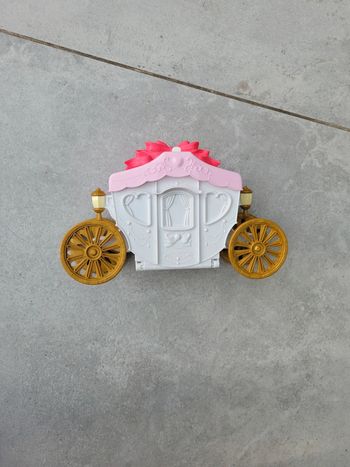 Jouet carosse pour poupée