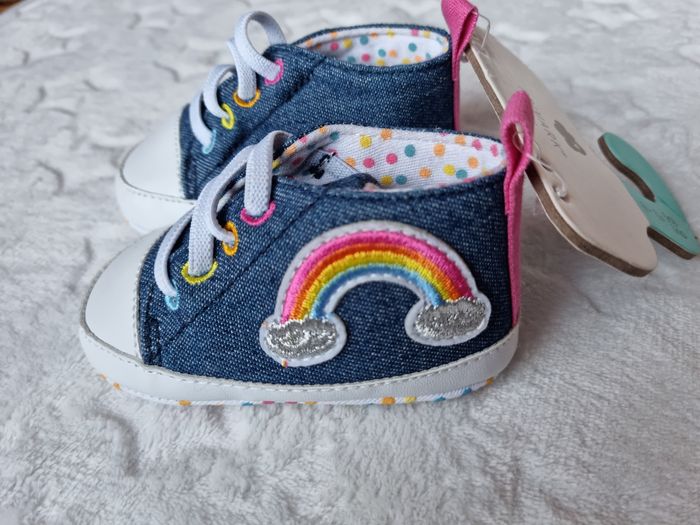 Baskets Primark taille 18 - photo numéro 2