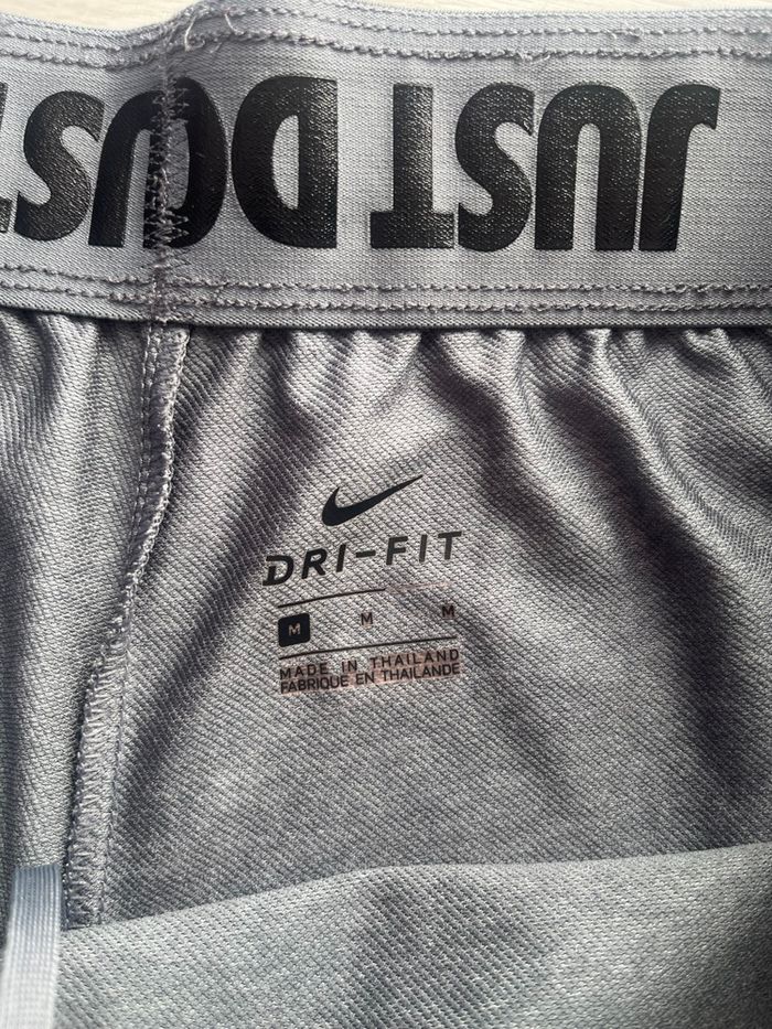 Short Nike dri fit M - photo numéro 3