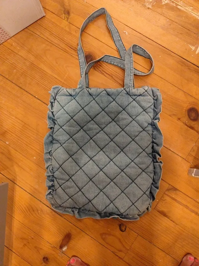 Sac shopping jean denim Stradivarius a volants neuf