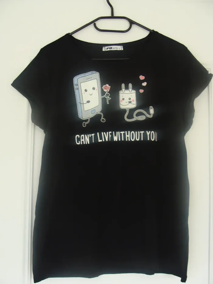 Tee shirt