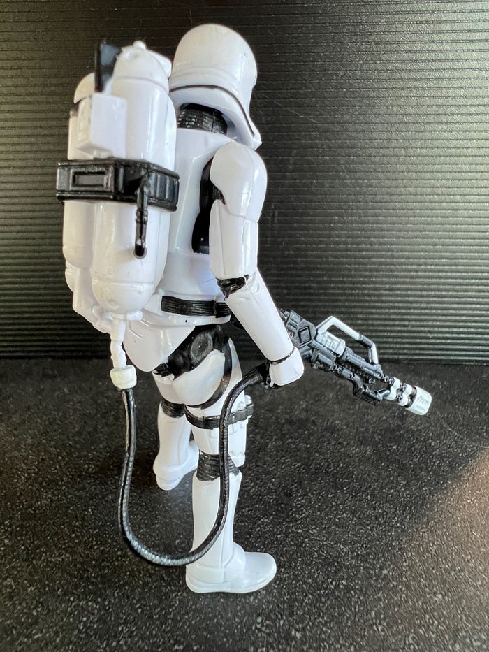 Flametrooper du Premier Ordre - Figurine Star Wars 10cm - photo numéro 4