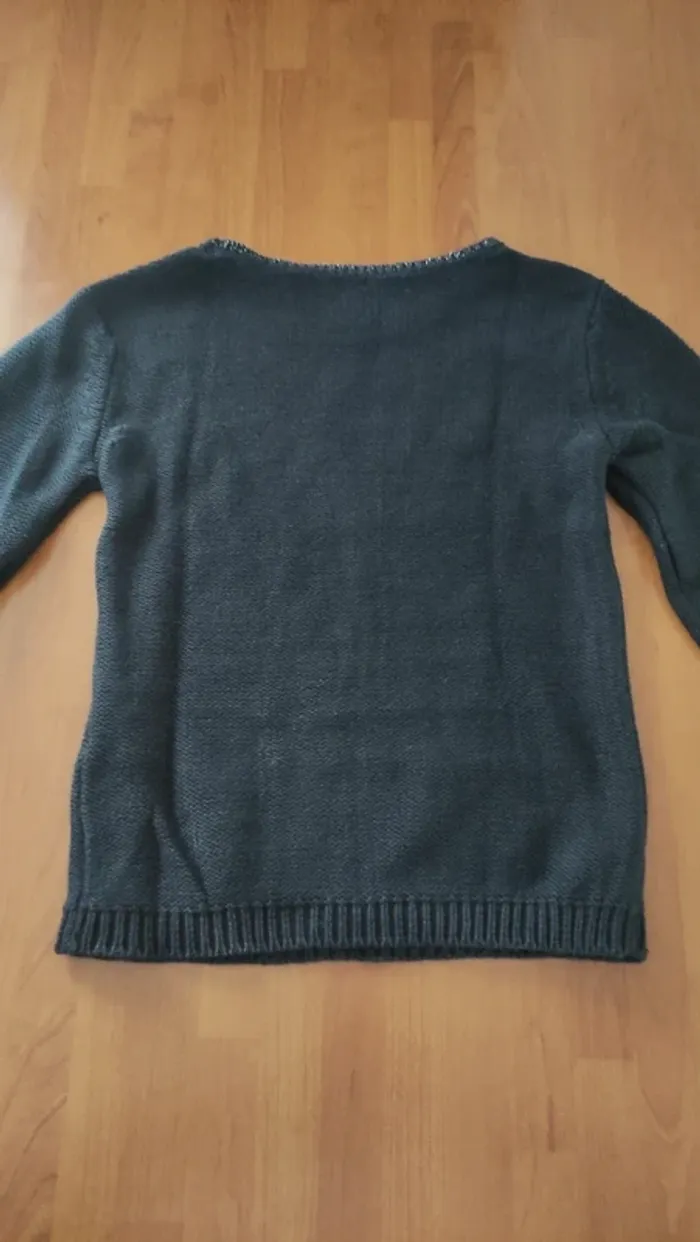 Pull noir manches longues Kiabi taille 8 ans - photo numéro 6