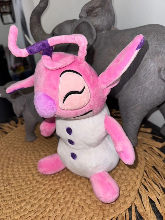 Peluche Disney Angel stitch en bonhomme de neige - photo numéro 3