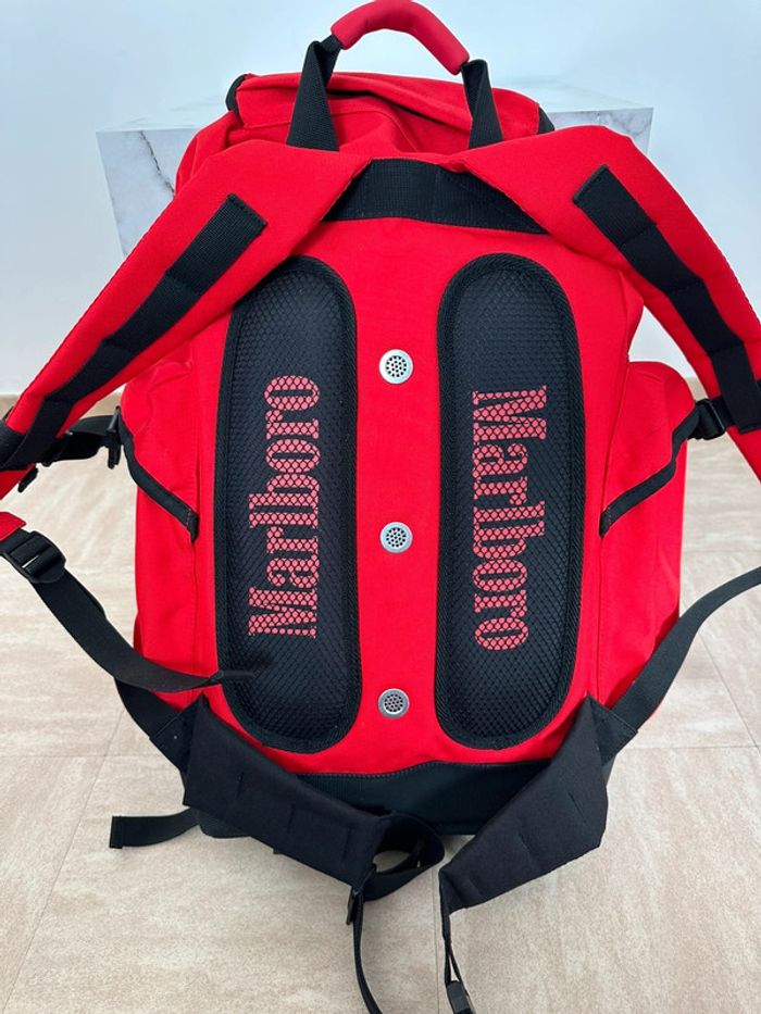 Sac Ferrari x Marlboro - photo numéro 4