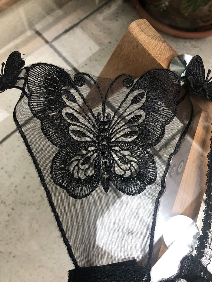 culotte noire papillon S - photo numéro 3