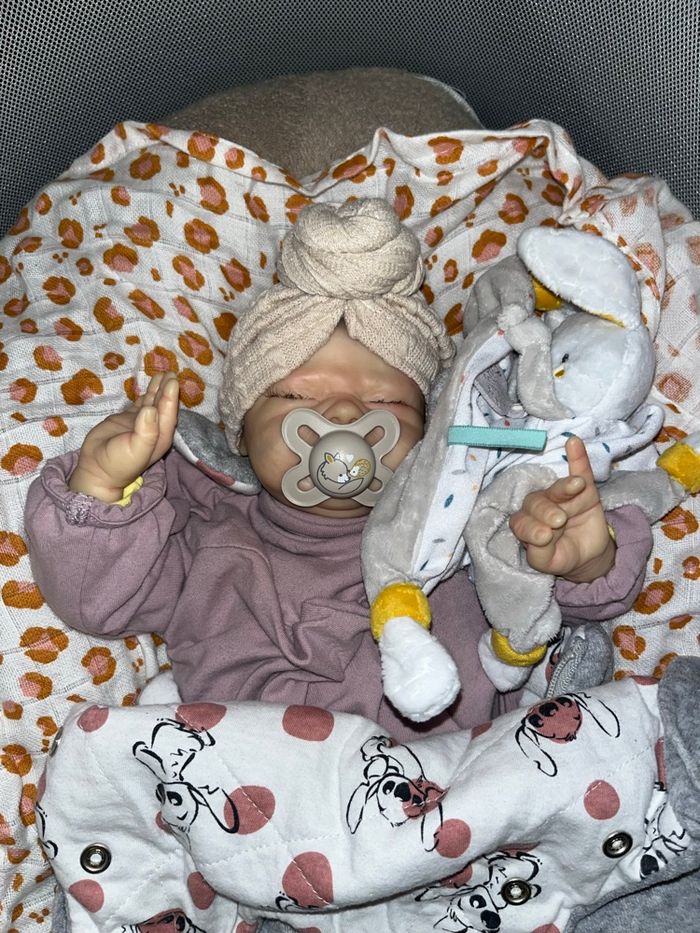 Bébé reborne - photo numéro 2