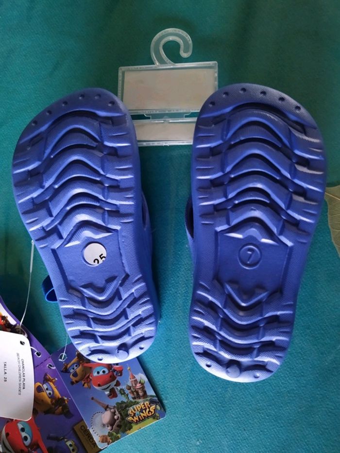 Sandales d'été Super Wings taille 25 - photo numéro 2