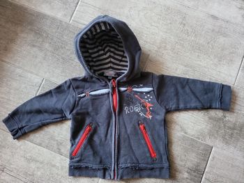Gilet à capuche garcon 6mois  Manches 100%coton