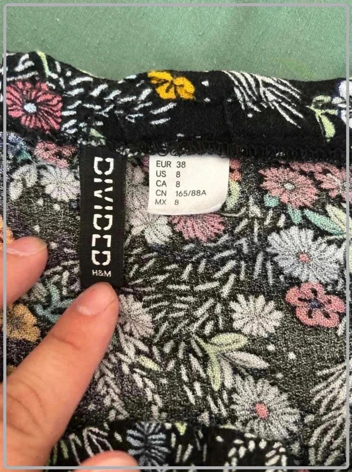 Top court epaule denudee  taille 38 marque H&M - photo numéro 4