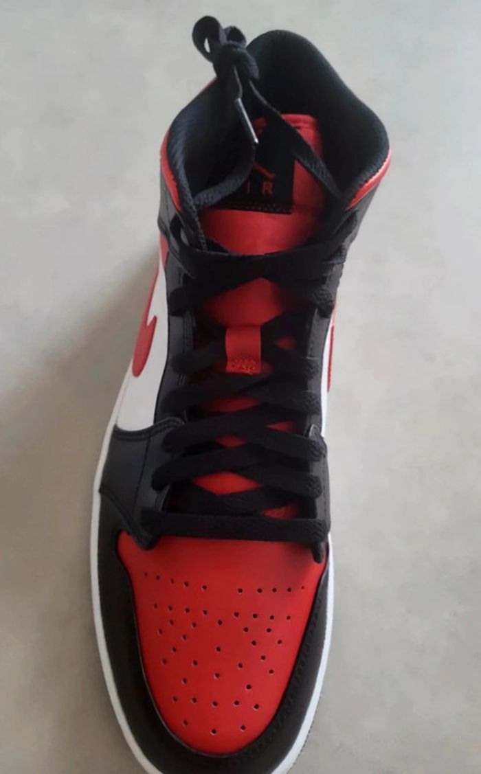 Air jordan 1 mid bred toe - photo numéro 4