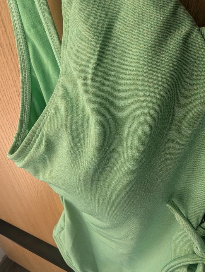 Maillot de bain vert brillant taille L - photo numéro 2