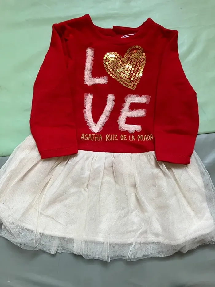 Jolie robe hiver Noël avec jupe tulle Agatha Ruiz de la Prada 24 mois
