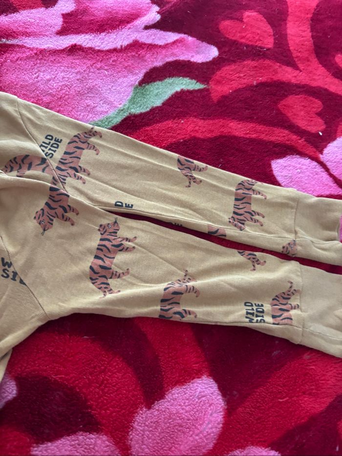 Pyjama léger aux motifs tigres et écriture - photo numéro 4